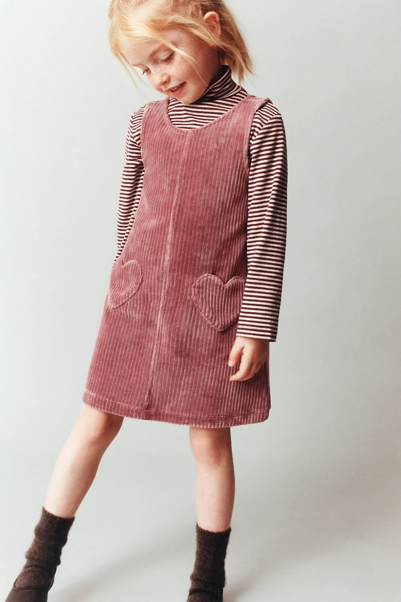 ROBE-SALOPETTE POCHES CŒUR