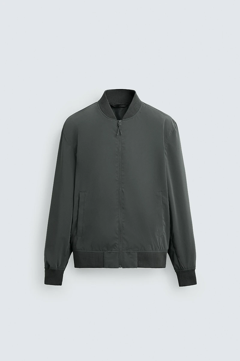 LIGHTWEIGHT BOMBER JACKET