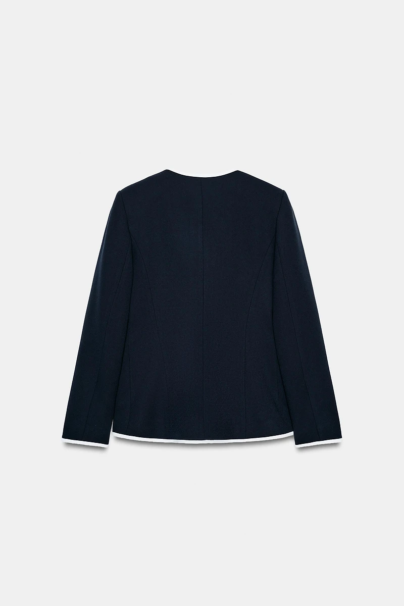 CONTRASTING PIPING BLAZER