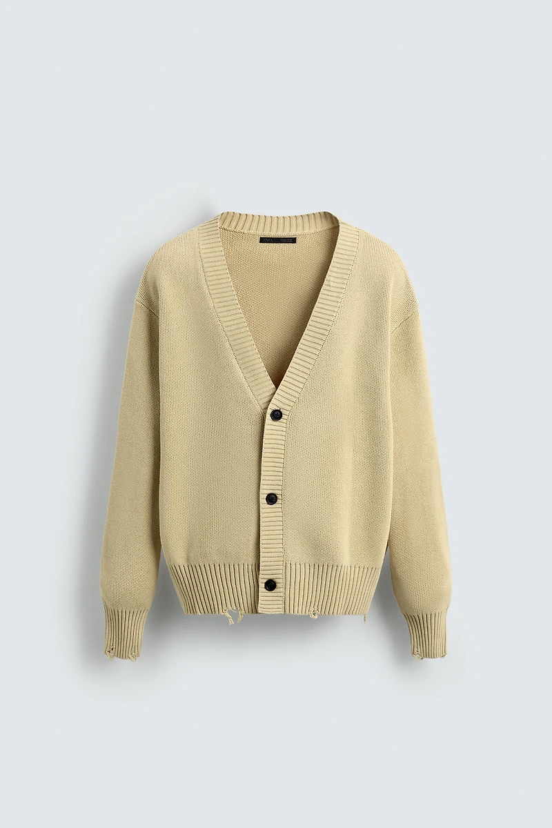 DISTRESSED RIBBED CARDIGAN