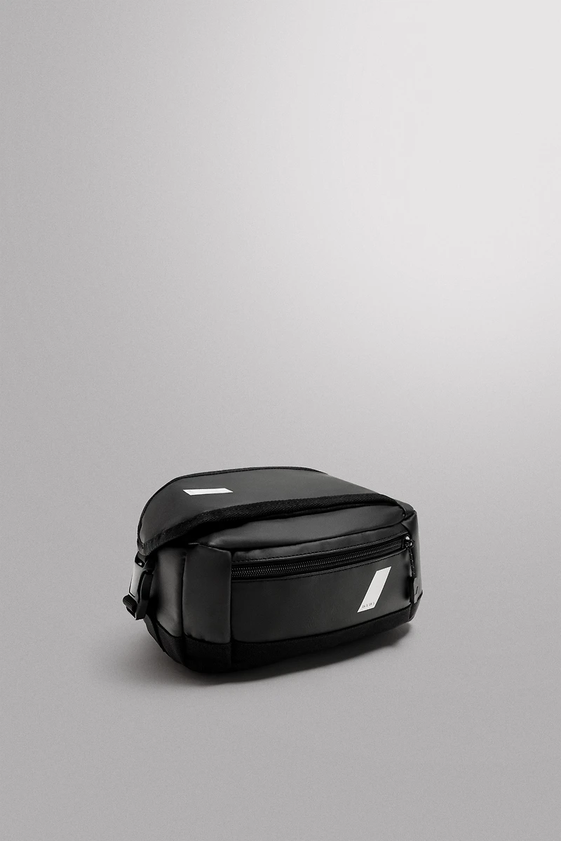 TROUSSE DE TOILETTE DE SPORT