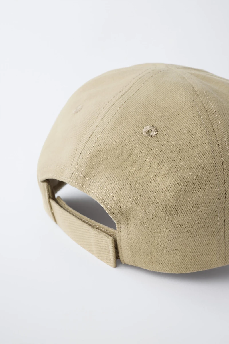 EMBROIDERED TEXT CAP