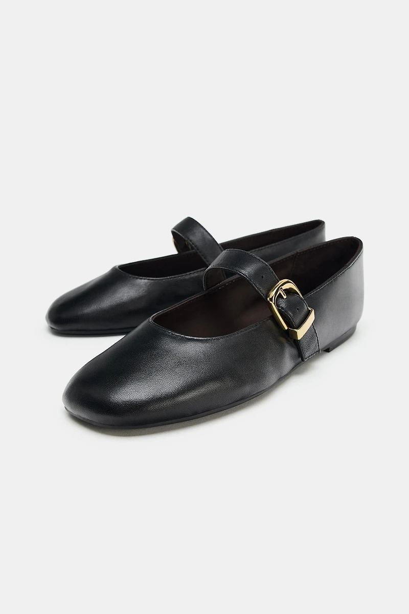 LEATHER BUCKLE BALLET FLATS