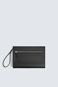TEXTURED CLUTCH