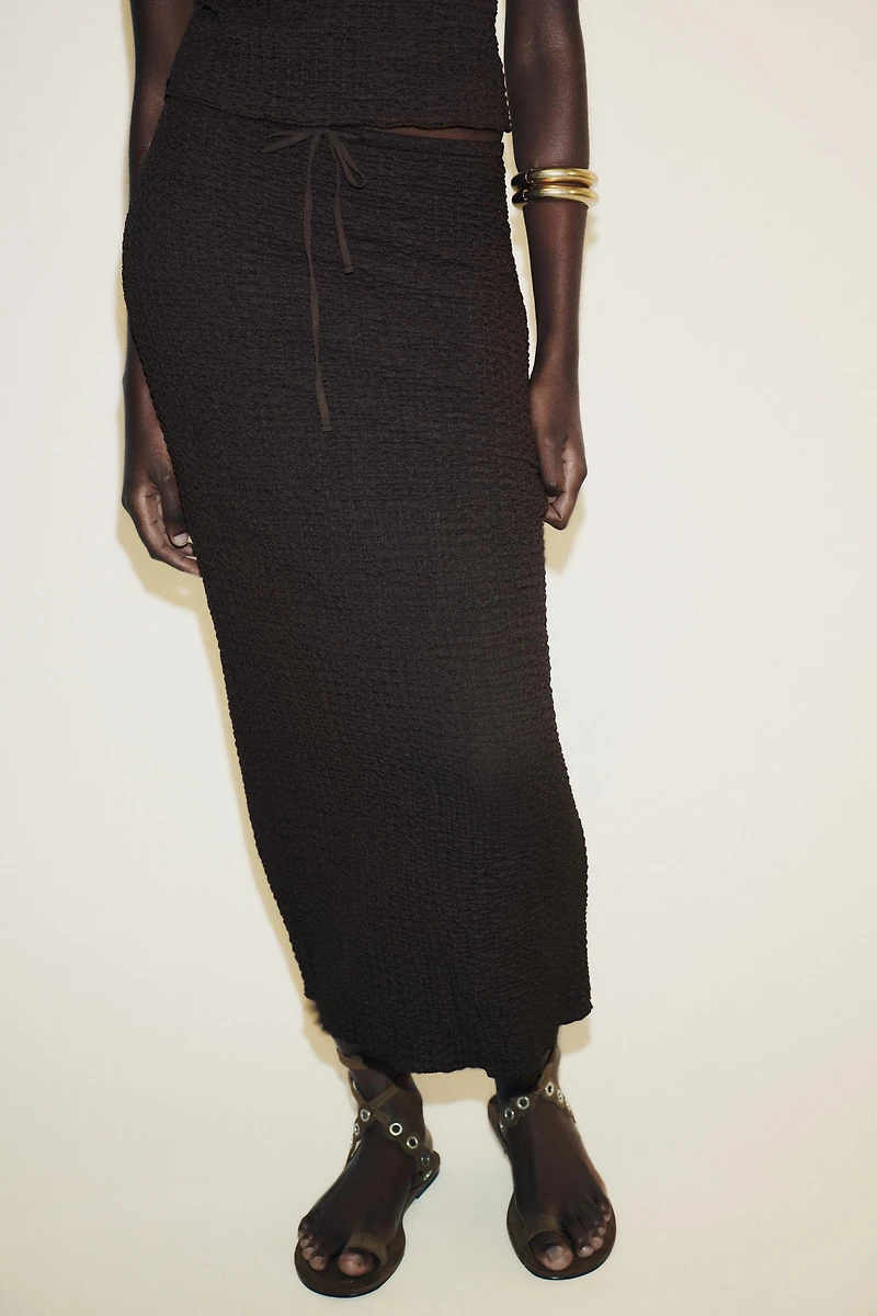 TEXTURED MIDI SKIRT