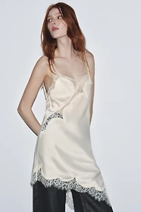 ROBE ASYMÉTRIQUE EN DENTELLE ZW COLLECTION