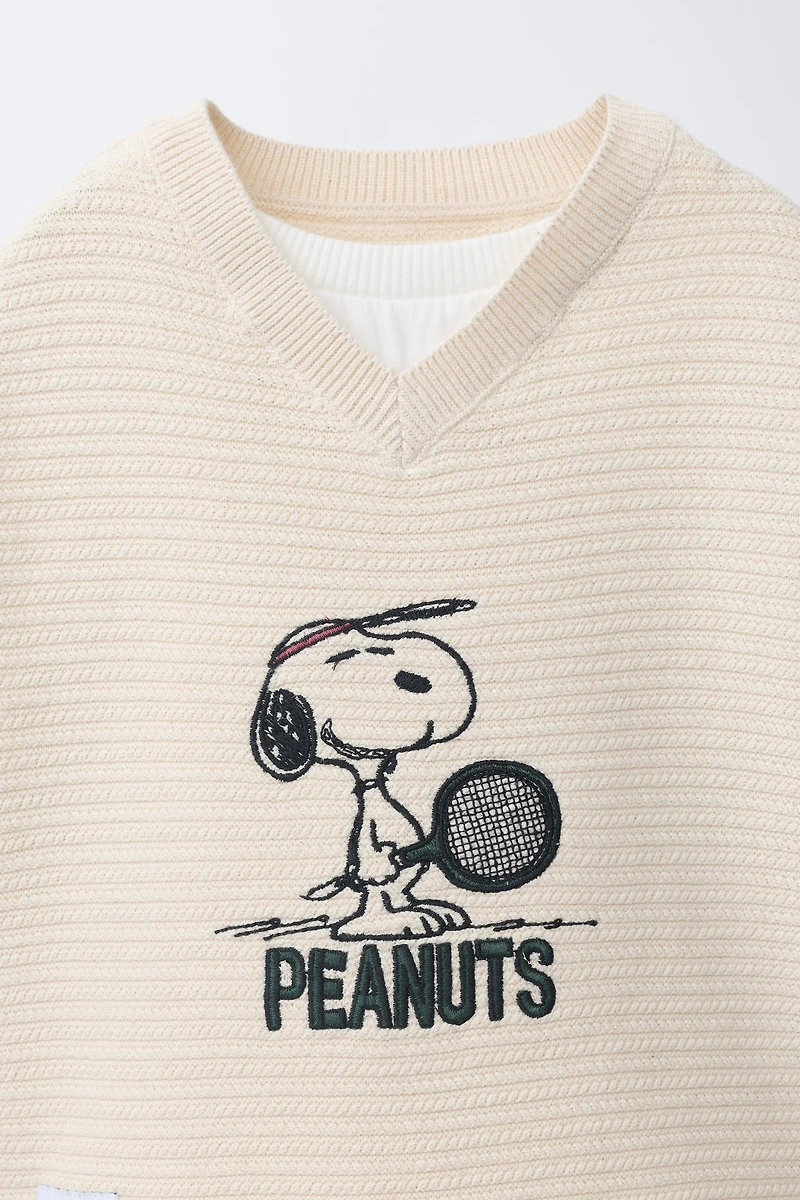 EMBROIDERED SNOOPY PEANUTS™ KNIT VEST