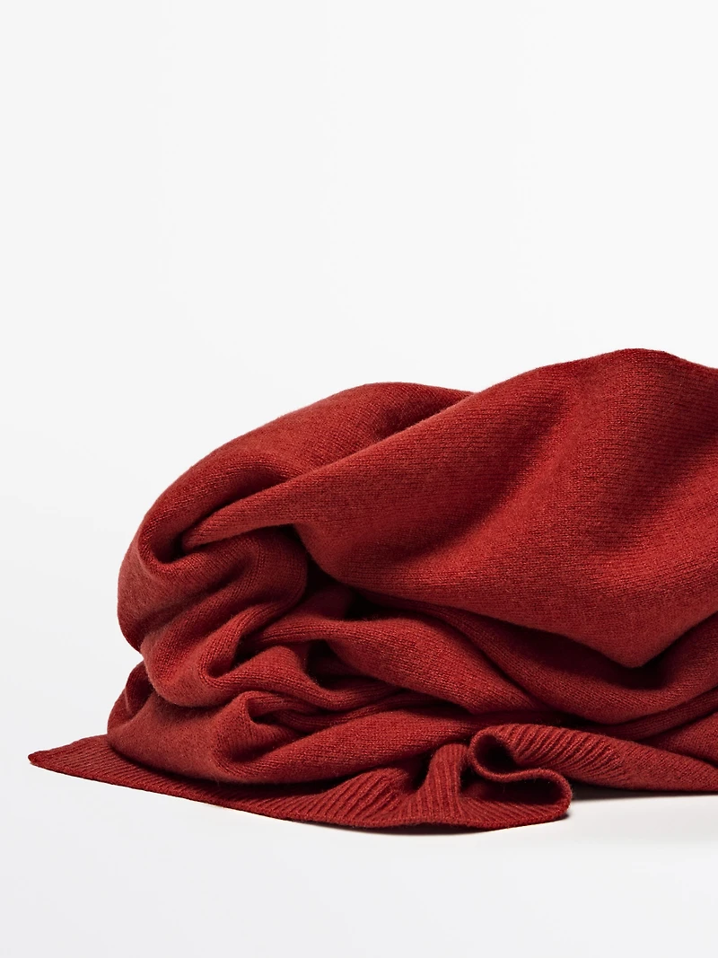 Fine wool blend scarf