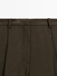 Wide-leg cropped trousers with darts