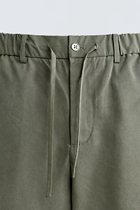 RELAXED FIT FLOWY SHORTS