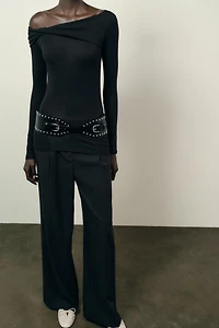 ASYMMETRIC NECK TOP