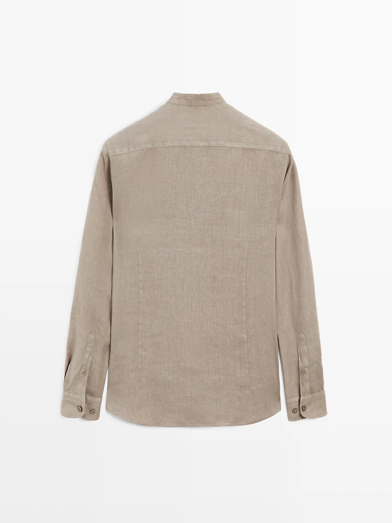 Slim fit stand collar shirt