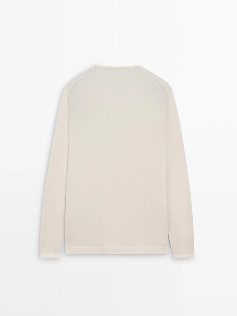 Knit 100% cotton crew neck sweater