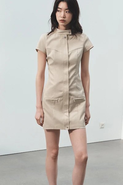 ROBE COURTE ÉLASTIQUE