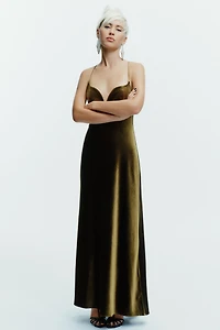 ROBE À BRETELLES EN VELOURS