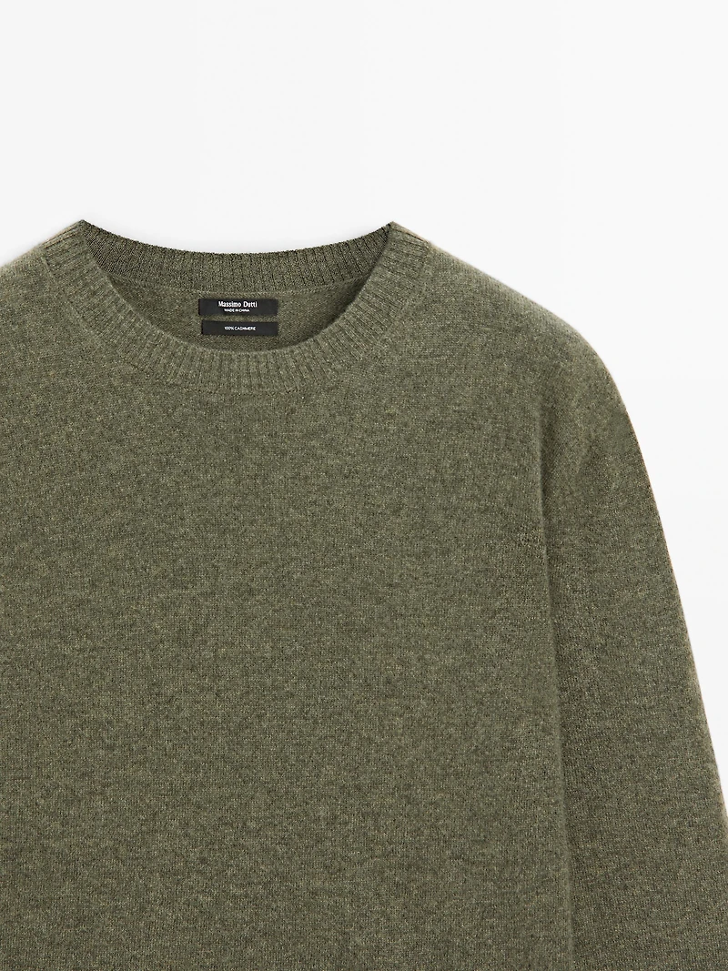 Crew neck cashmere sweater