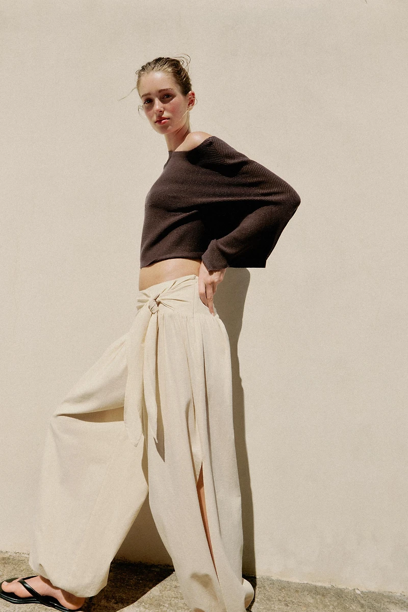 CROPPED CAPE JUMPER