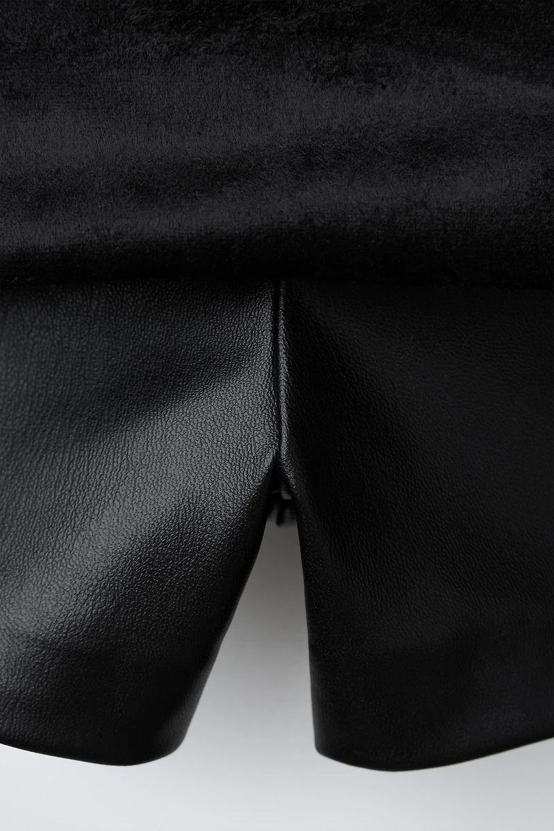 FAUX LEATHER TIED SKORT