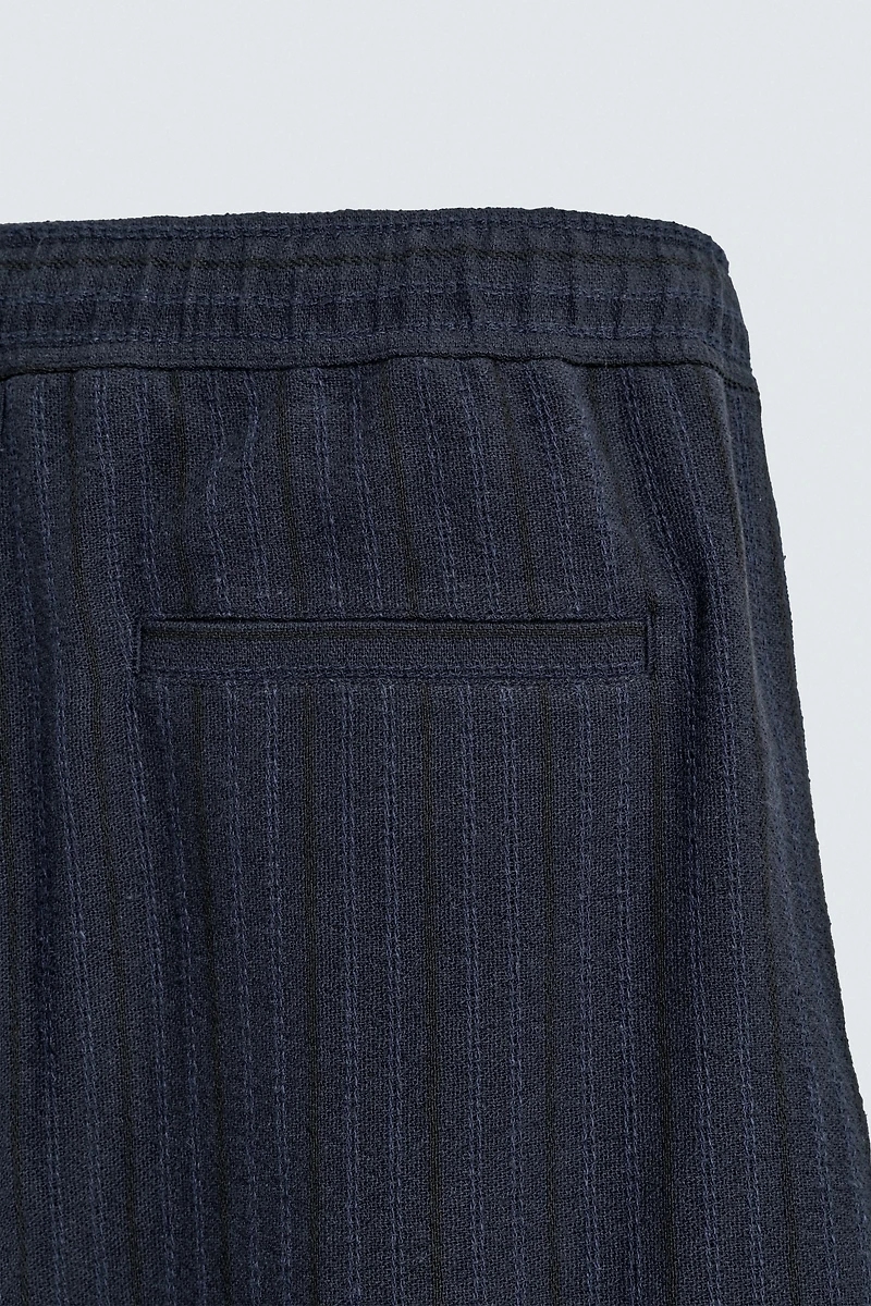 GEOMETRIC JACQUARD SHORTS