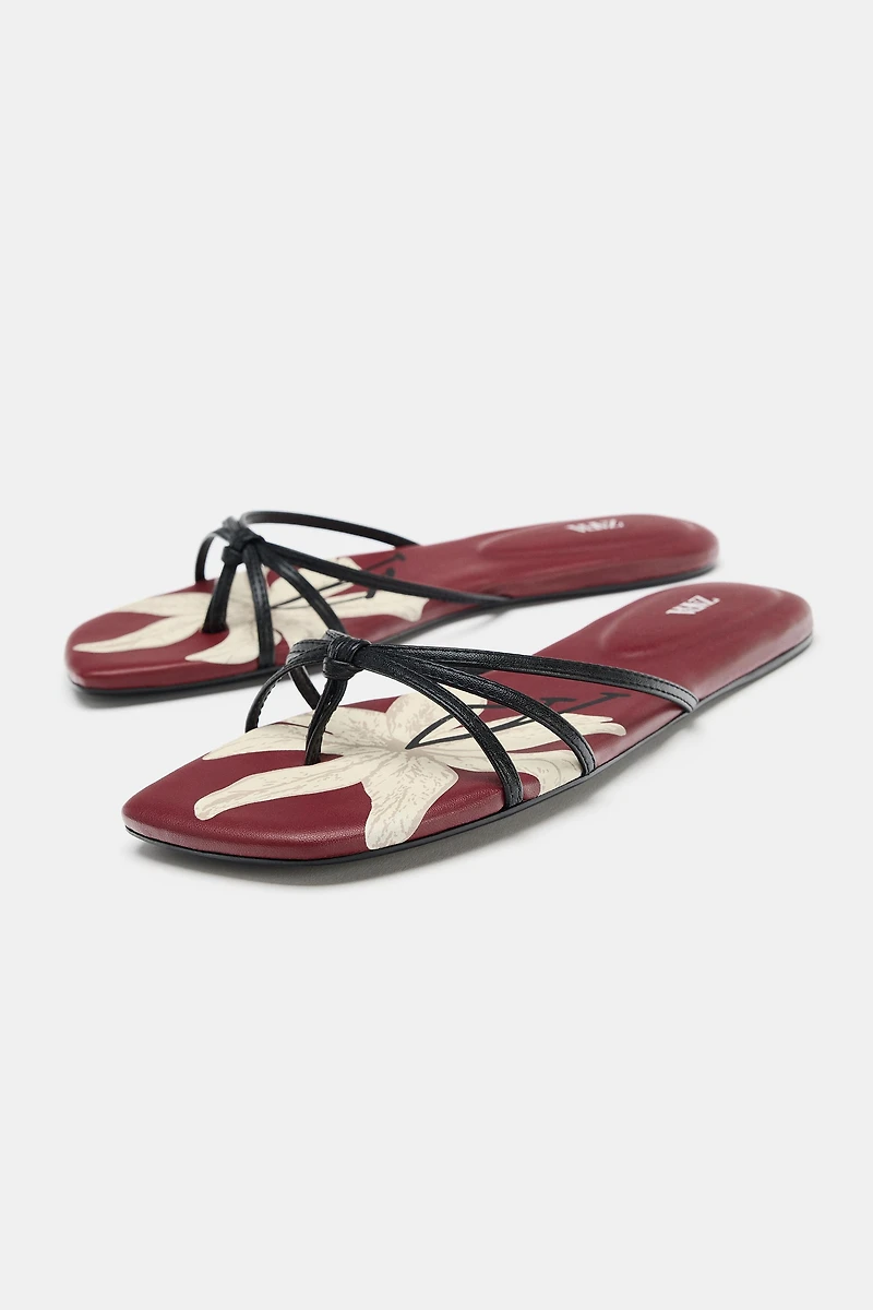 PRINTED FLAT SANDALS
