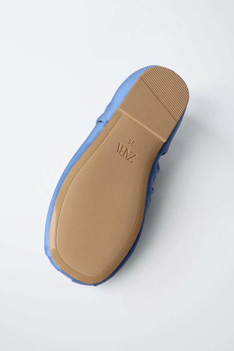 SATIN-EFFECT BALLET FLATS
