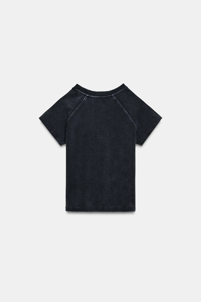 T-SHIRT EFFET DÉLAVÉ CLOUS