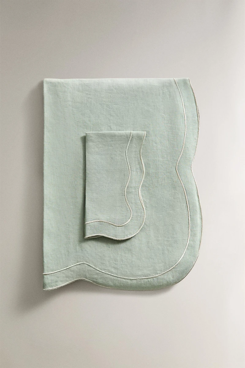 CHRISTMAS THREAD LINEN TABLECLOTH