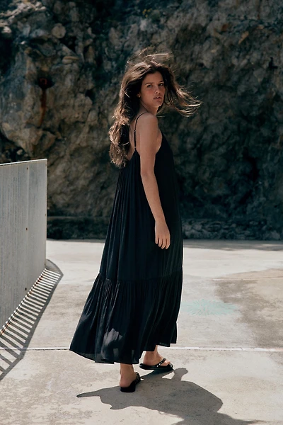 FLOWY RUFFLED MIDI DRESS