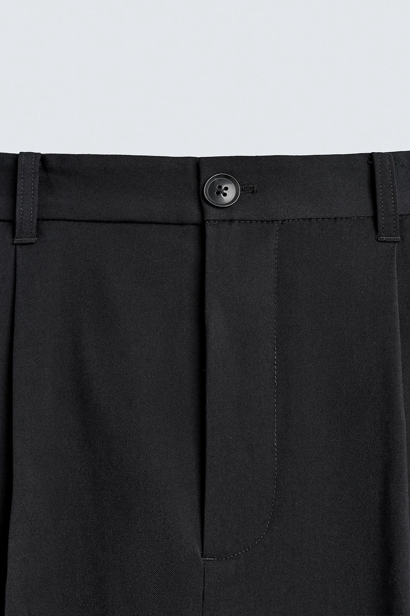 PANTALON STRUCTURÉ À PLIS