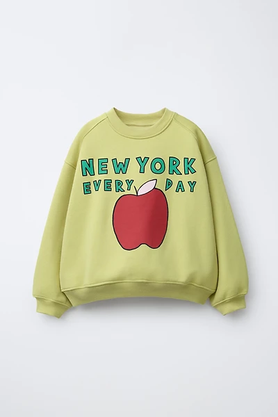 APPLE PRINT SWEATSHIRT