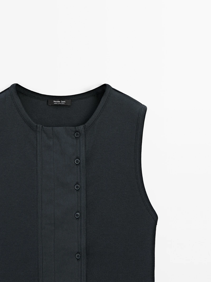 Cotton blend top with placket detail