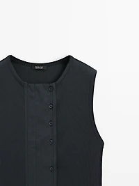 Cotton blend top with placket detail