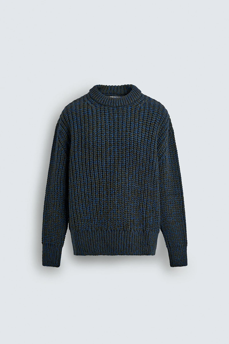 VOLUME TEXTURED JUMPER