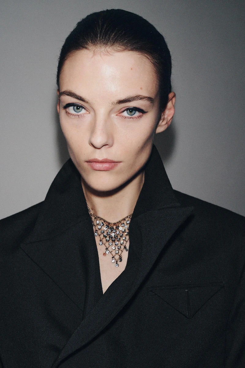 JEWELED TRIANGLE NECKLACE