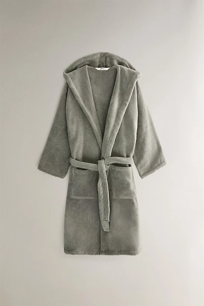EXTRA SOFT HOODED BATHROBE (380 GXM²)
