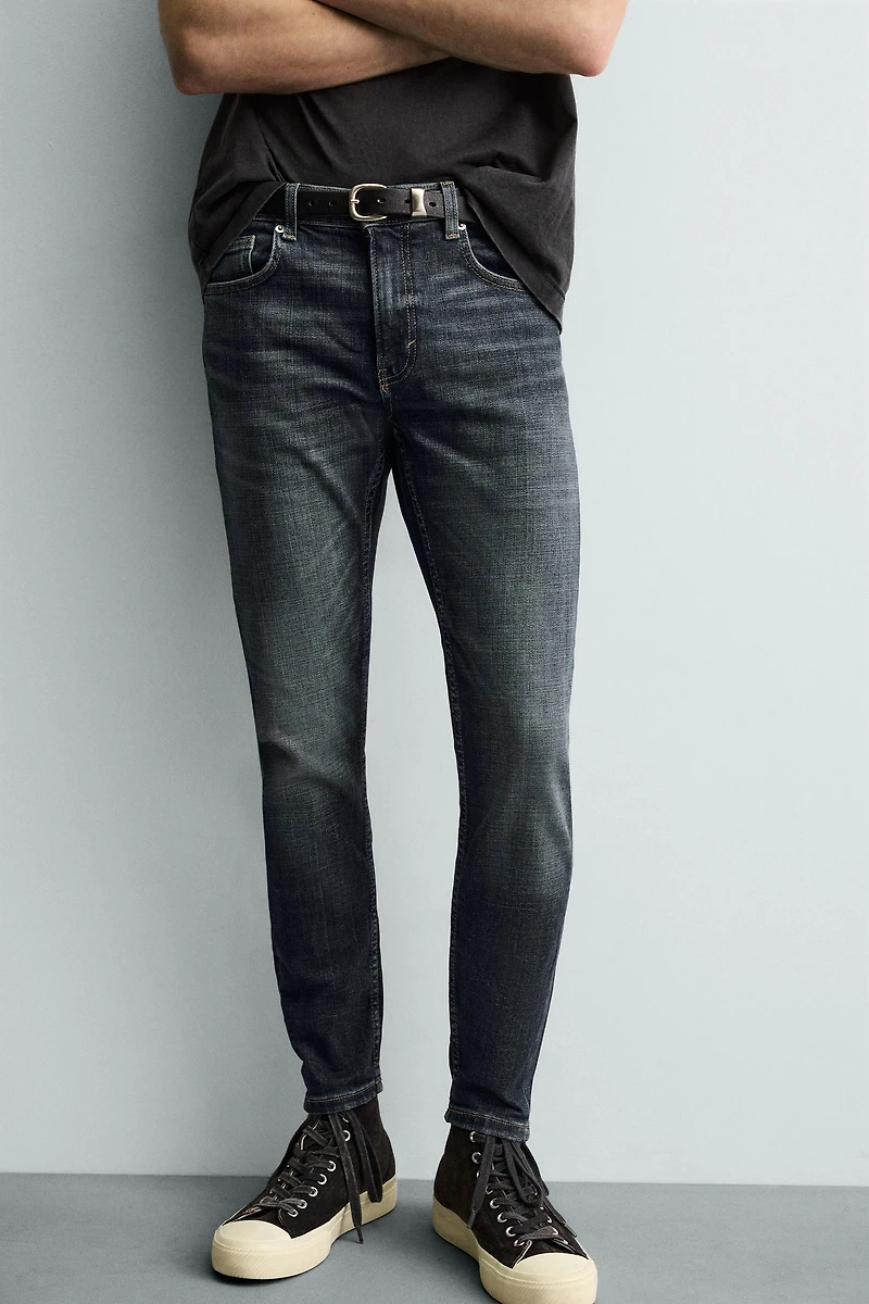 SKINNY FIT JEANS