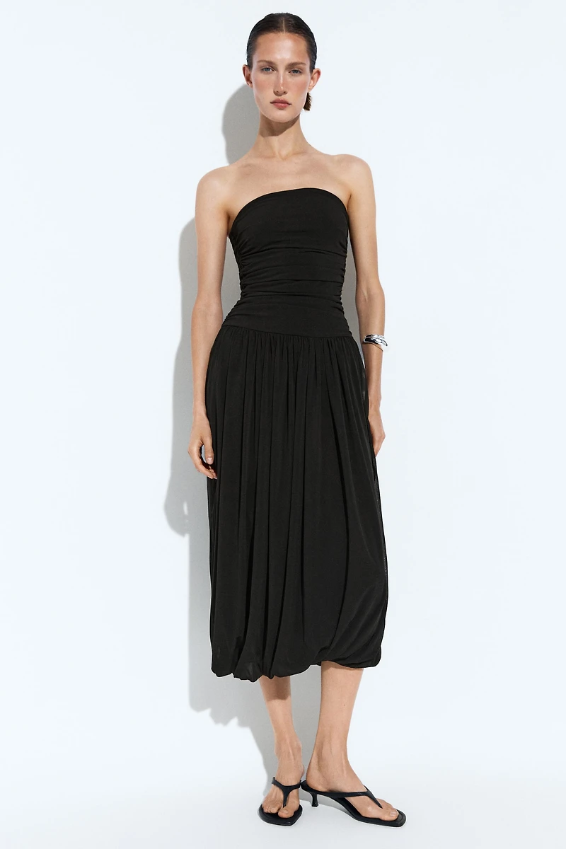 Strapless balloon midi dress