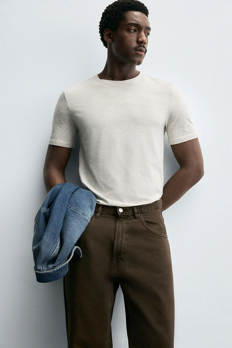 BASIC SLIM FIT T-SHIRT