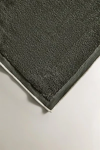 VELOUR OVERLOCK BATH TOWEL