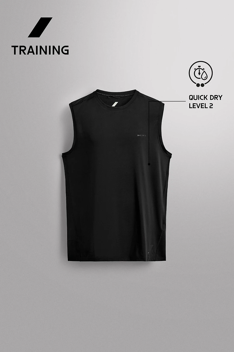 BASIC TECHNICAL TANK TOP