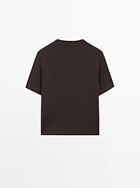 Oversized T-shirt with eyelets