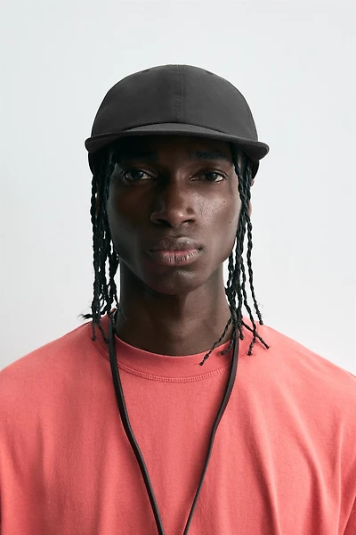 FLAT VISOR TECHNICAL CAP