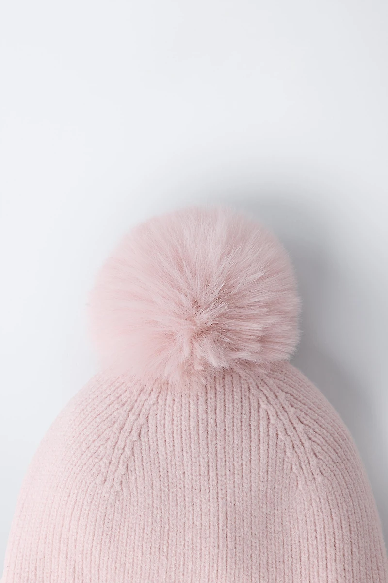 KNIT POMPOM HAT