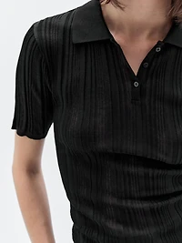 100% cotton polo shirt with ribbed detail