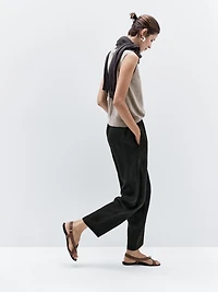 Cropped wool blend waistcoat with a round neck