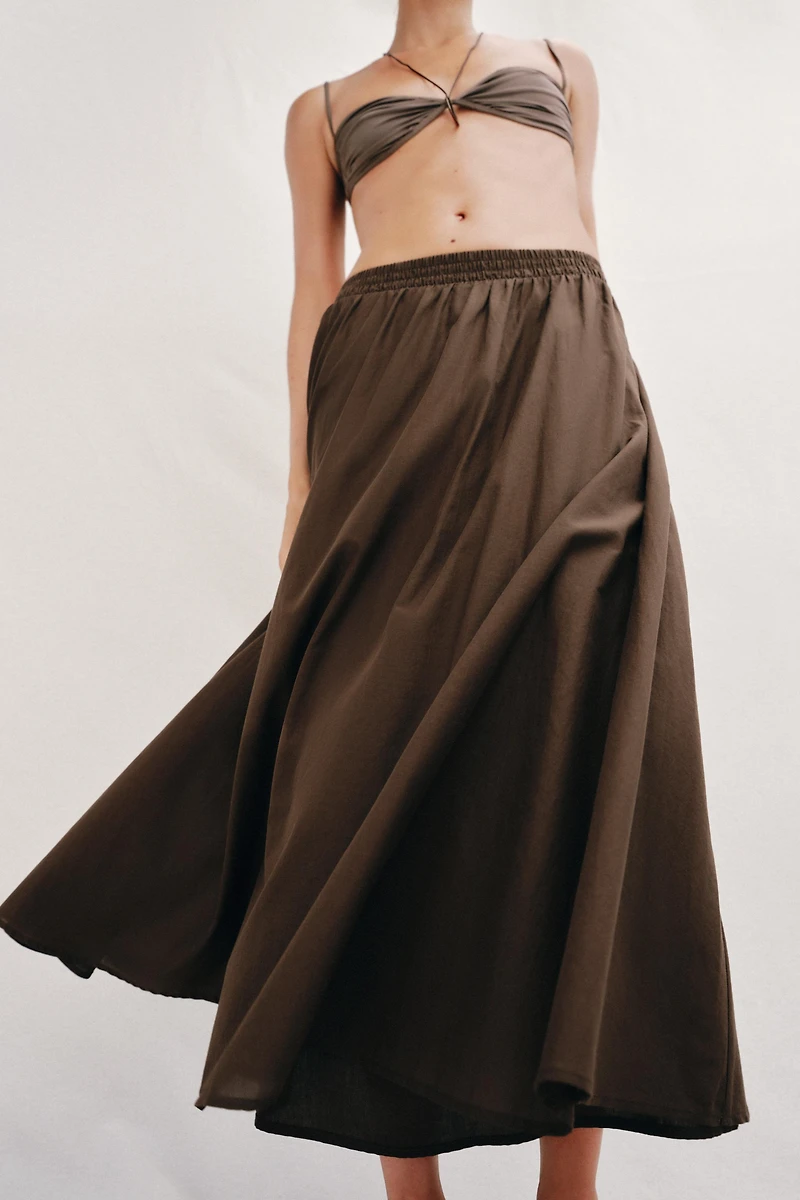 LAYERED MIDI SKIRT
