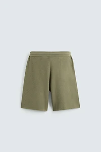 TEXTURED KNIT SHORTS