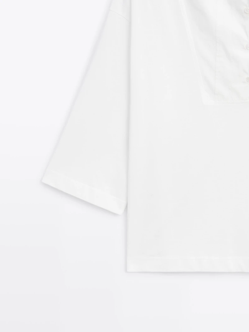 Funnel neck T-shirt