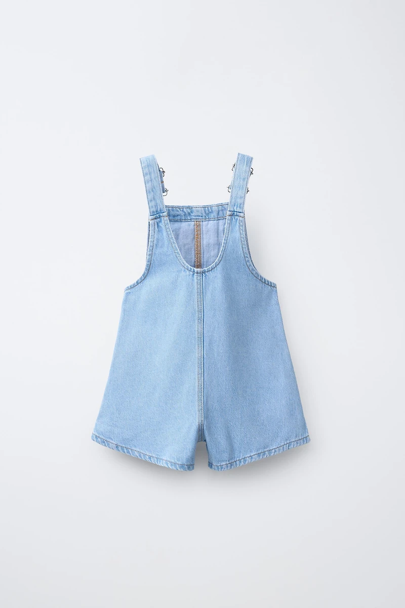 SALOPETTE COURTE EN DENIM À FLEURS CROCHET