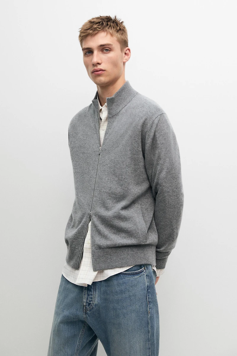 100% cashmere zip-up knit cardigan
